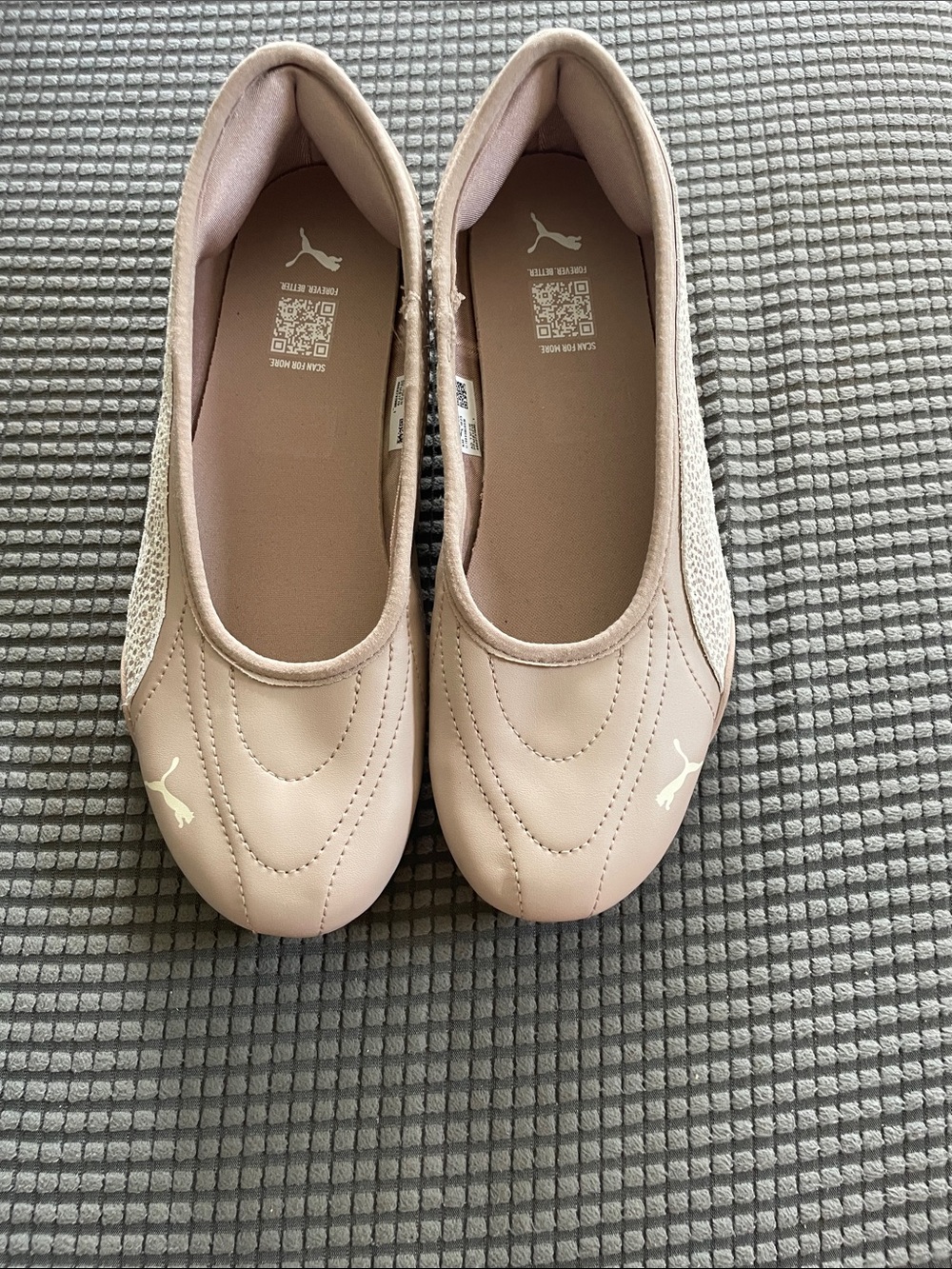 NWOT Puma Women's Light Pink Catch Soleil Ballet Flats with Cream Accents Size 8